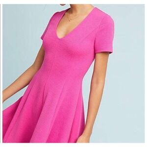 Hutch Pink Textured Fit & Flare Short Sleeve V-Neck Dress‎ - Size M